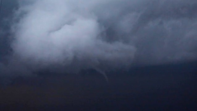 Severe weather produces lightning and tornadoes in Kansas