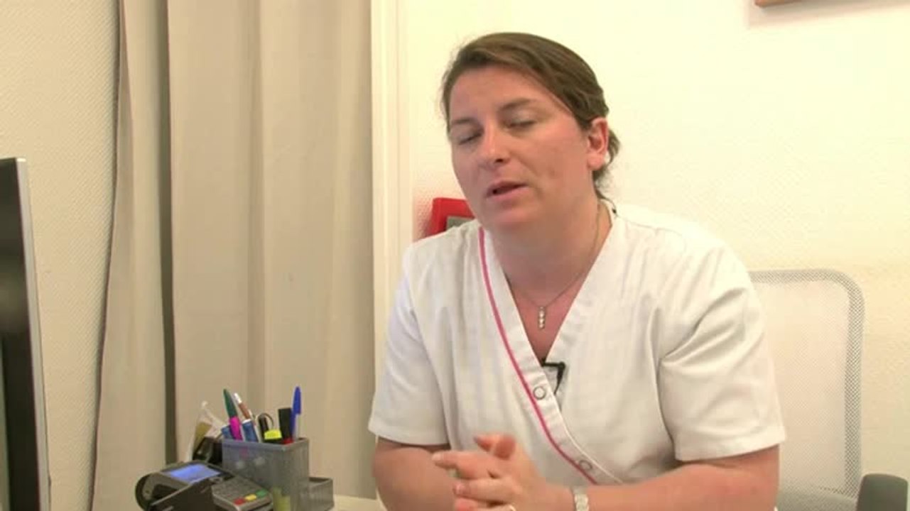 Pieds plats : faut-il consulter un podologue