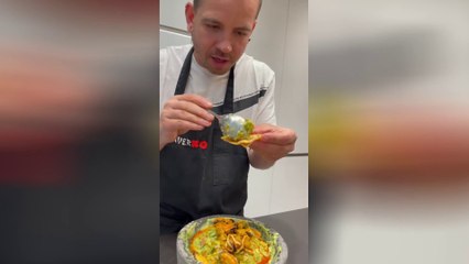 David Muñoz - Guacamole de la costa del Pacífico con aguachile de mejillones en   escabeche y piparras - Guacamole XO