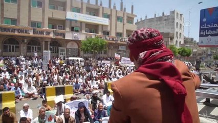 Kamu hizmetlerindeki yetersizlik ve hayat pahalılığı protestosu devam ediyor