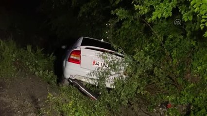 Son dakika haber... Kaza yapan sürücü olay yerini terk edince ekipler bölgede yaralı aradı