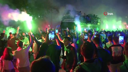 Kocaelispor şampiyonluk kupası ile şehir turu attı