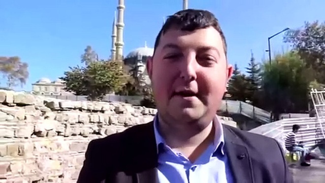 Trakyalı piyanistin canlı yayın kazası güldürdü