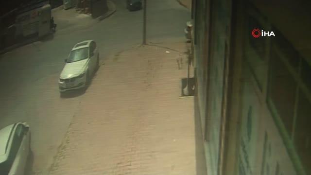 Freni boşalan kamyon metrelerce sürüklendi, lüks otomobile çarparak durabildi...Kaza anı kamerada