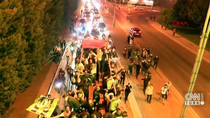 Kocaelisporlu futbolcu takım otobüsünden düştü