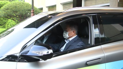 'P4G 서울 정상회의' 앞둔 문 대통령,  수소차 몰고 퇴근 / YTN