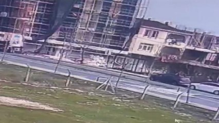 ARNAVUTKÖY'DE BİSİKLETLİNİN HAYATINI KAYBETTİĞİ KAZANIN GÖRÜNTÜLERİ ORTAYA ÇIKTI