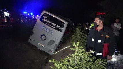NİĞDE'DE YOLCU OTOBÜSÜ DEVRİLDİ: 1 ÖLÜ, 10 YARALI