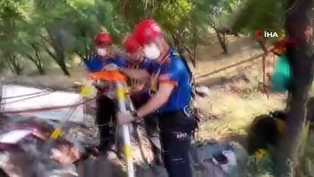 3 gündür kuyuda mahsur kalan yavru köpek kurtarıldı