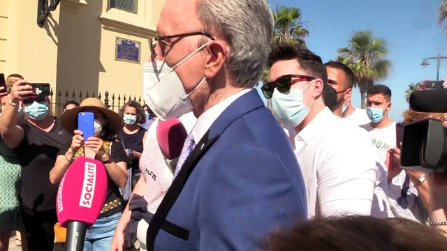 Ortega Cano da un toque de atención a Rocío Carrasco en la misa por Rocío Jurado. EP