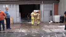 Son dakika haberleri! Sanayi sitesinde yangın çıktı, yangına müdahale etmeye çalışan işçi yaralandı
