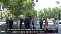 Los españoles responden a la llamada de Concordia Real Española para aclamar a los Reyes