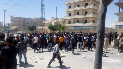 Münbiç'te halktan PKK/YPG karşıtı protesto: 2 ölü