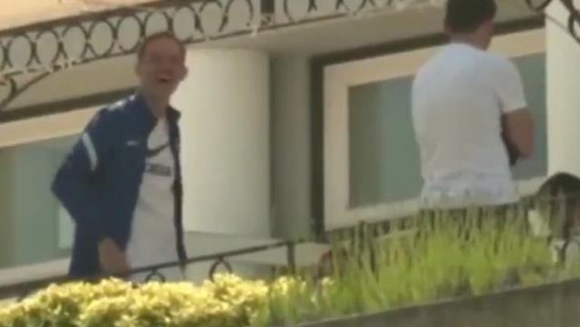 Şampiyonlar Ligi finali öncesi rakibi Guardiola'nın taklidini yapan Tuchel, kameralara yakalandı