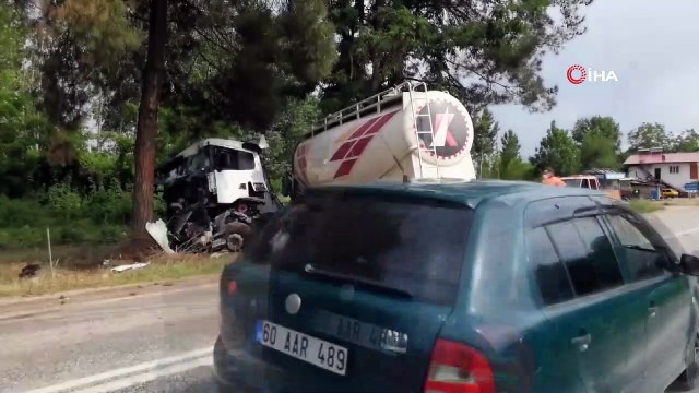 Köpeğe çarpmamak için direksiyonu kırdı, ölümden döndü