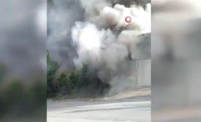 Arnavutköy'de kumaş fabrikasında korkutan yangın