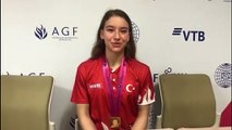 BAKÜ - Dünya şampiyonu milli cimnastikçi Ayşe Begüm Onbaşı'ya 'en iyi sporcu' ödülü