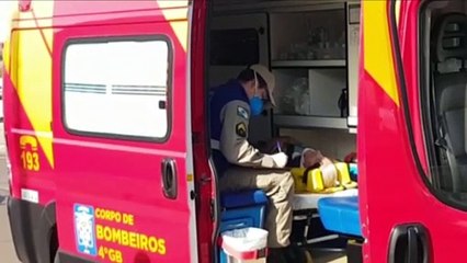 Descargar video: Idosa de 64 anos é socorrida em residência nas proximidades do Região do Parque Tarquínio