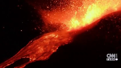 Etna yine lav püskürttü