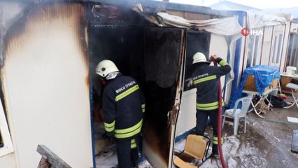 Küle dönen konteynerin bitişiğinde kalan işçiler ölümden döndü