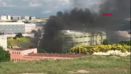 ARNAVUTKÖY'DE FABRİKA YANGINI