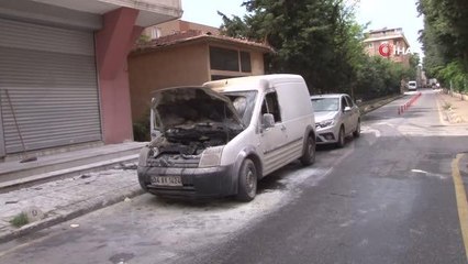 Otomobili gözleri önünde alev topuna döndü