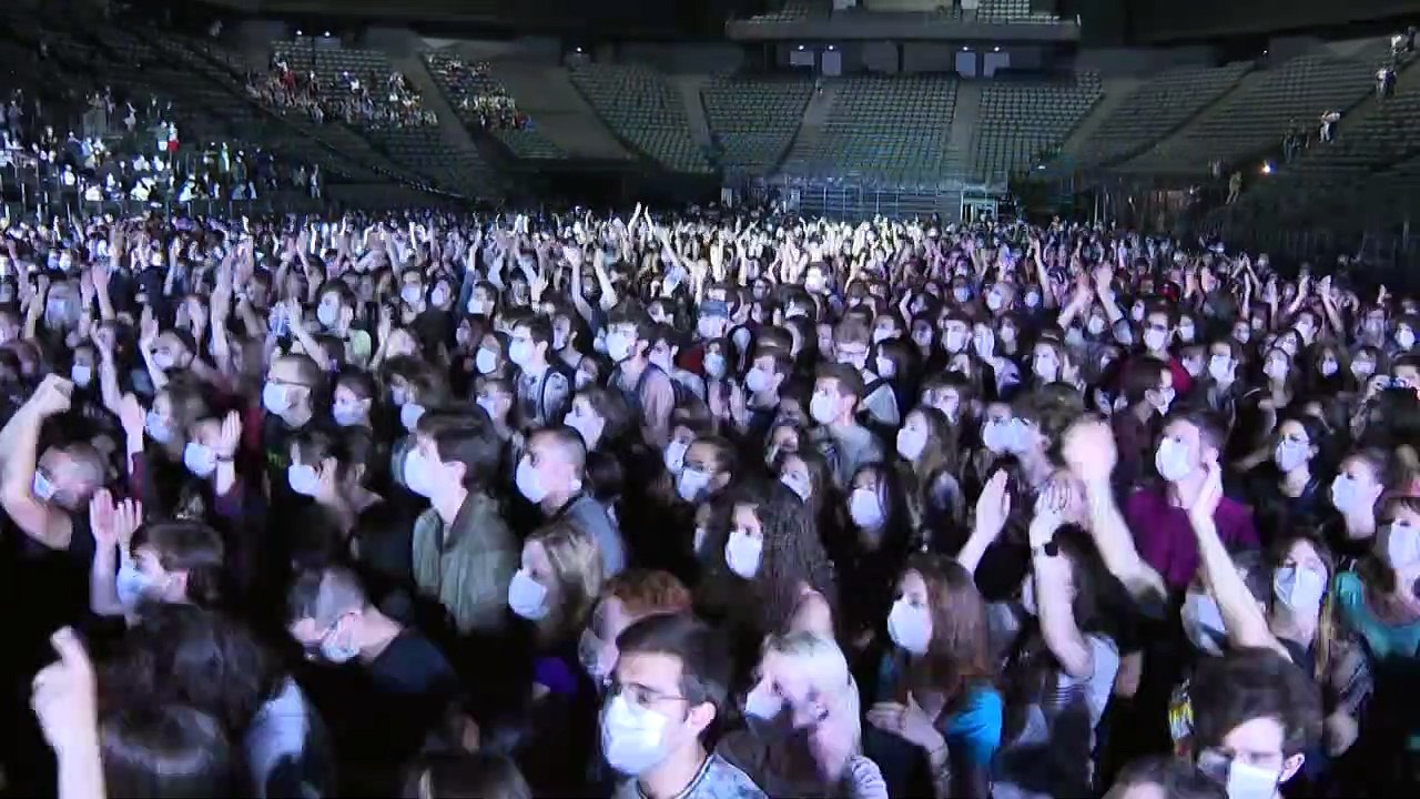 Corona-Test-Konzert in Paris: Tausende feiern für die Forschung