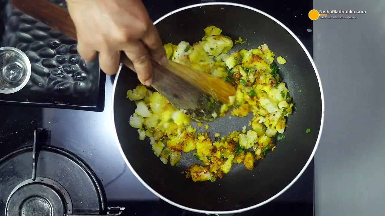 Plain n Stuffed Tandoori Naan on Tawa or Pan - Nisha Madhulika - Rajasthani Recipe - Best Recipe House