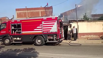 Son Dakika | Ödemiş'te çıkan yangında bir ev kullanılamaz hale geldi