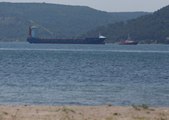 ÇANAKKALE - Çanakkale Boğazı'nda arızalanan konteyner gemisi güvenli bölgeye demirletilecek