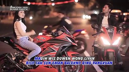 Vita Alvia - Gemantung Roso (Official Music Video) ( 480 X 854 )