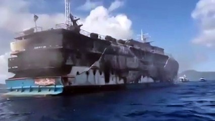 Brand auf Fähre in Indonesien - fast 300 Menschen gerettet