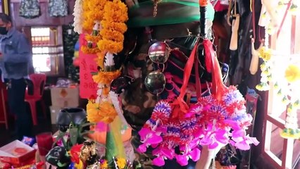 อ่างทอง มาตามนัดแห่ขอโชคลาภไอ้ไข่วัดสนามชัย