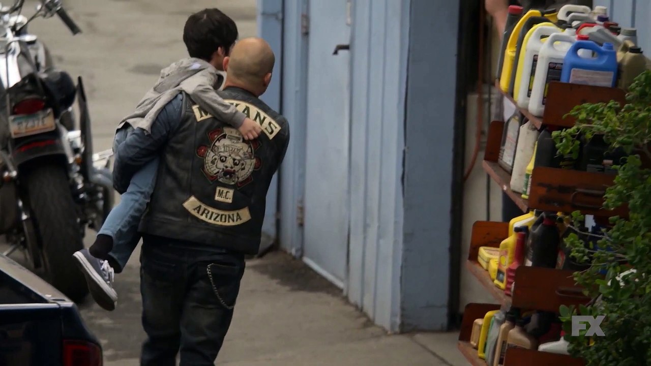 Mayans M.C. 3x10 - Clip from Season 3 Episode 10 - Solomon Auto Shop Explosion