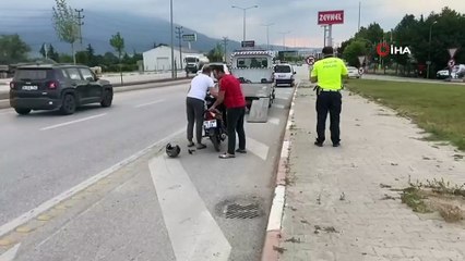 Motosiklet devrilerek sürüklendi; anne ve oğlu ağır yaralandı