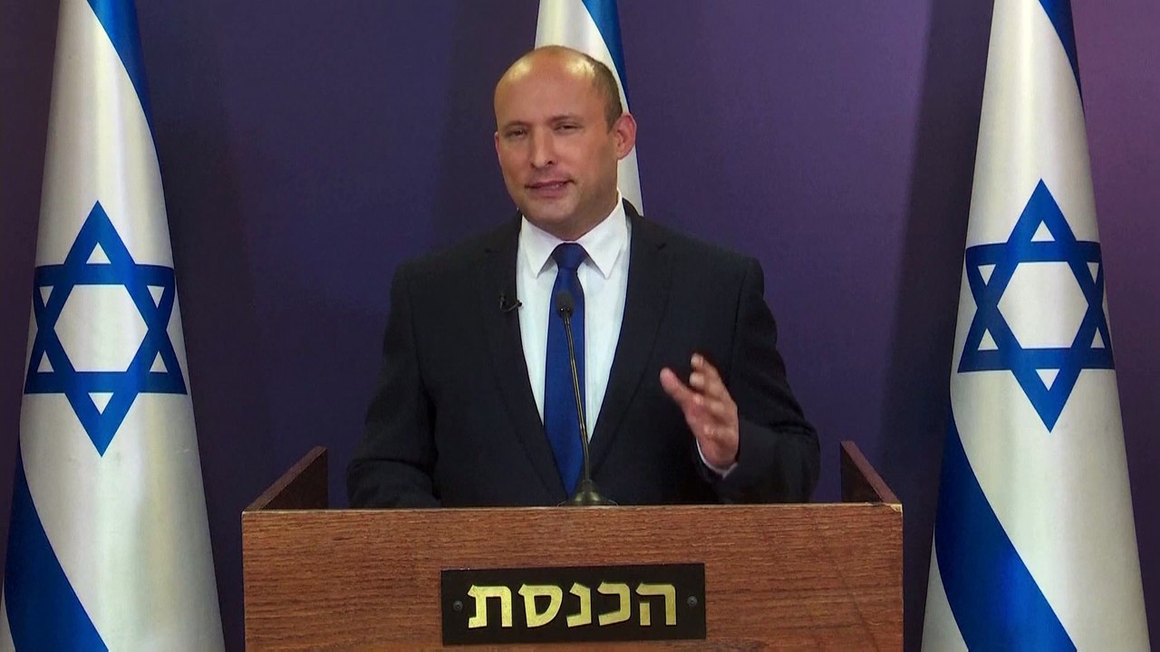 Israeli right-wing leader joins forces with centrists to oust Netanyahu