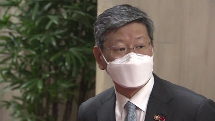 '택시기사 폭행' 이용구 차관, 19시간 조사받고 귀가 / YTN