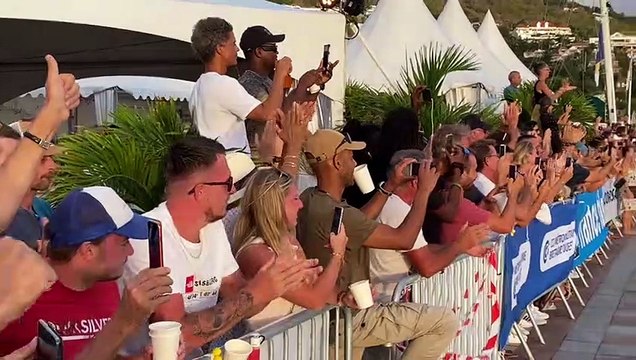 L'arrivée des vainqueurs de la Transat en double