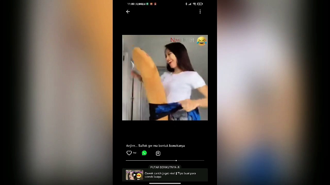 dj Beautiful girl  dancing