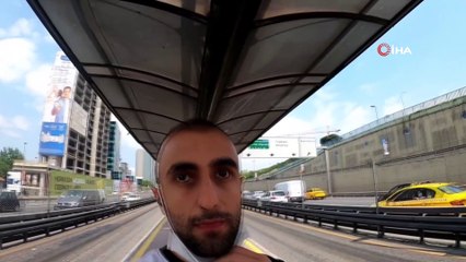 Metrobüsün üstünde tehlikeli yolculuk kamerada