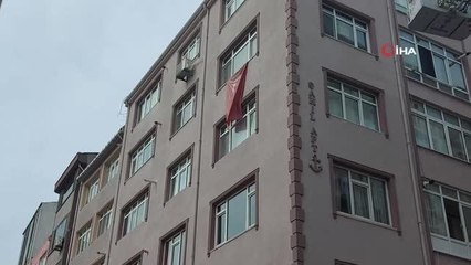 Silivri'de 5 katlı binanın 4'üncü katında yangın çıktı