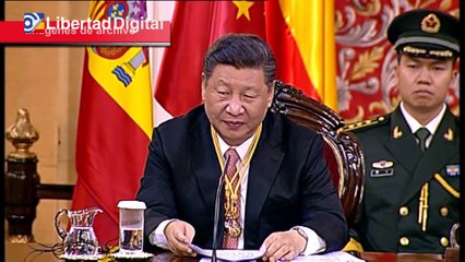 La dictadura china anuncia que permitirá tener tres hijos