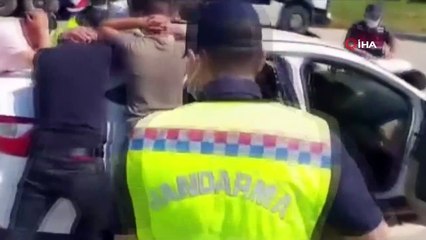 Jandarmadan zehir tacirlerine suçüstü: 5 kişi tutuklandı