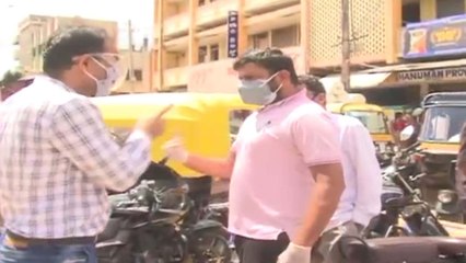 ಬೆನ್ನಿಗೆ ಹೊಡೆದು Bike Seize ಮಾಡಿದ ತಹಸೀಲ್ದಾರ್ ! | Oneindia Kannada