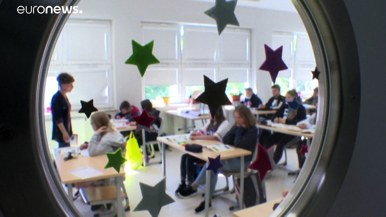 Die Schule hat sie wieder: Polens Lockerung im Bildungswesen