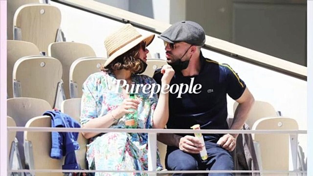 Alysson Paradis et Guillaume Gouix amoureux à Roland-Garros, bisous dans les tribunes