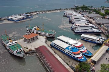 Deniz salyası Anadolu Yakası'nda bazı bölgelerde görülmeye devam ediyor
