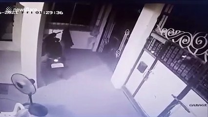 La fête est finie... il fait tomber toutes les bières