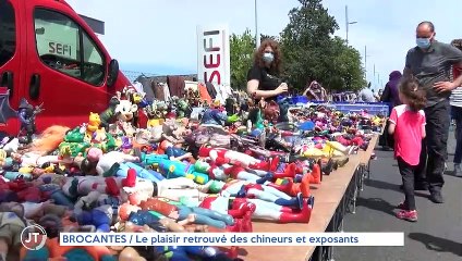 BROCANTES / Le plaisir retrouvé des chineurs et exposants