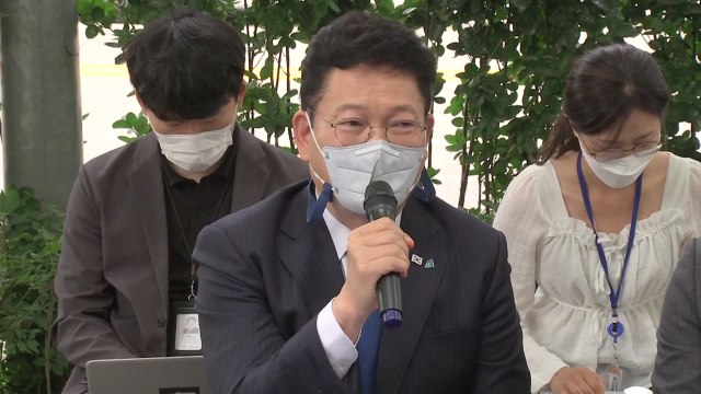 송영길, 자영업자 하소연에 최저임금 인상, 너무 의욕 앞섰다 / YTN